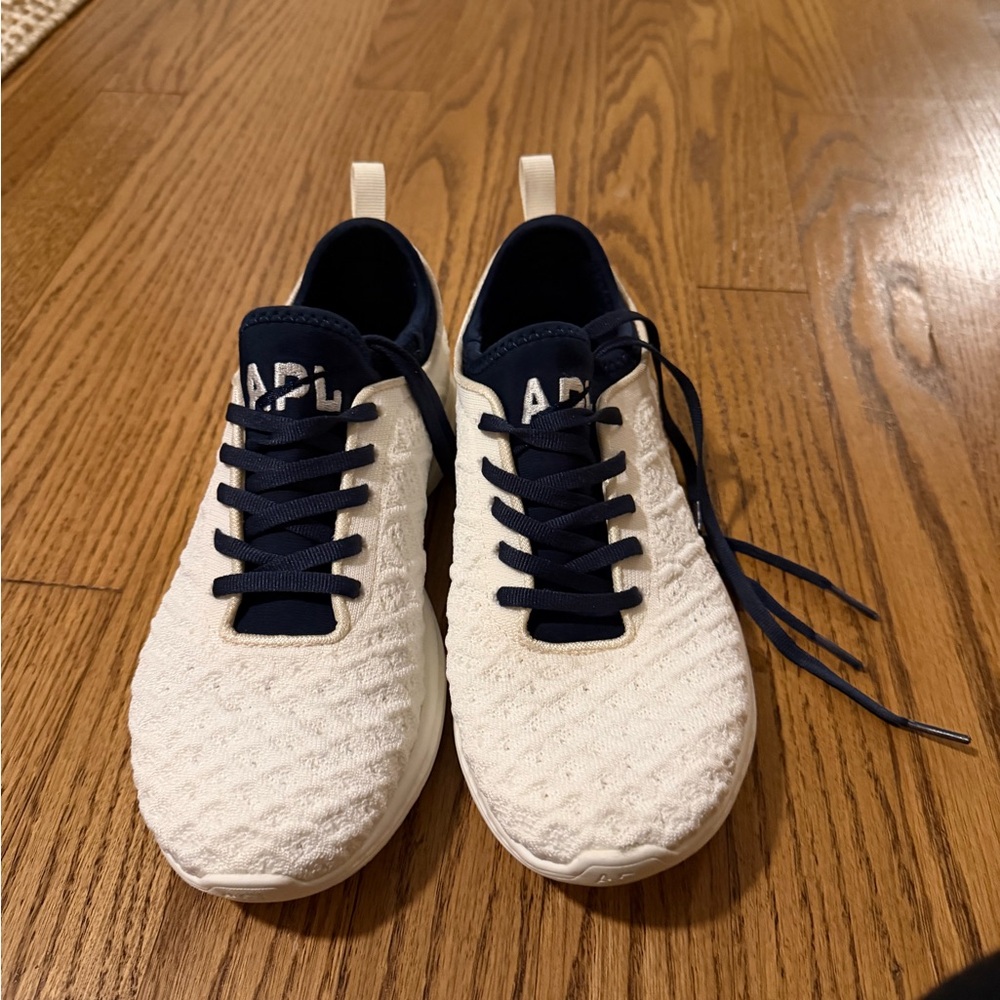 APL - White & Navy Lightweight Sneaker